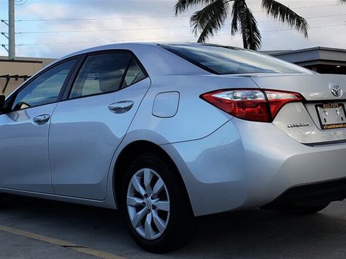 Used 2016 Toyota Corolla LE FWD image 3