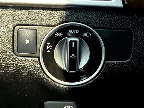 Used 2015 Mercedes-Benz GL 450 4MATIC image 38