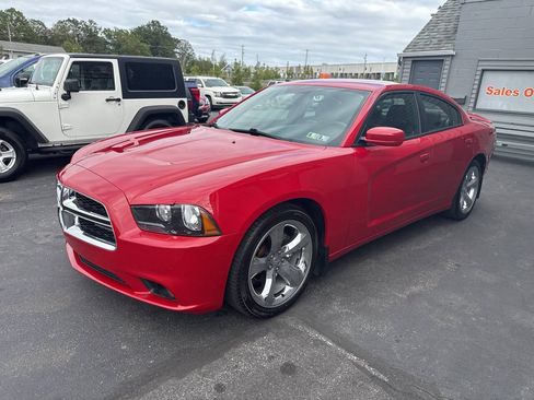 Used 2012 Dodge Charger SXT Plus RWD image 3
