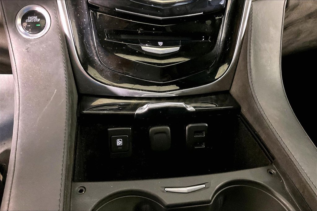 Used 2016 Cadillac Escalade Platinum AWD/4WD image 29