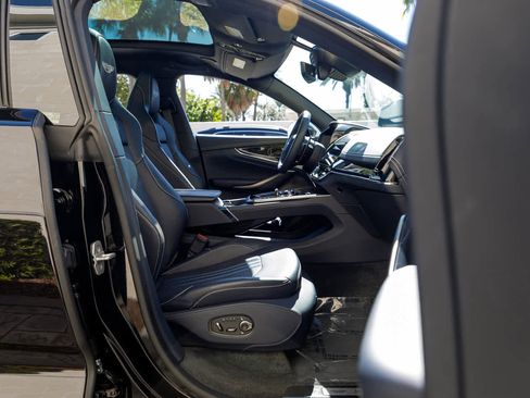 Used 2025 Aston Martin DBX 707 image 65