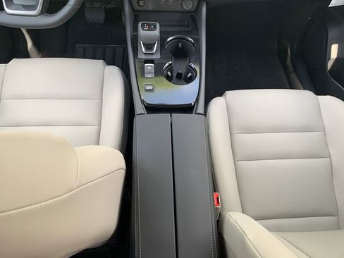 New 2026 Nissan Rogue SV FWD image 15