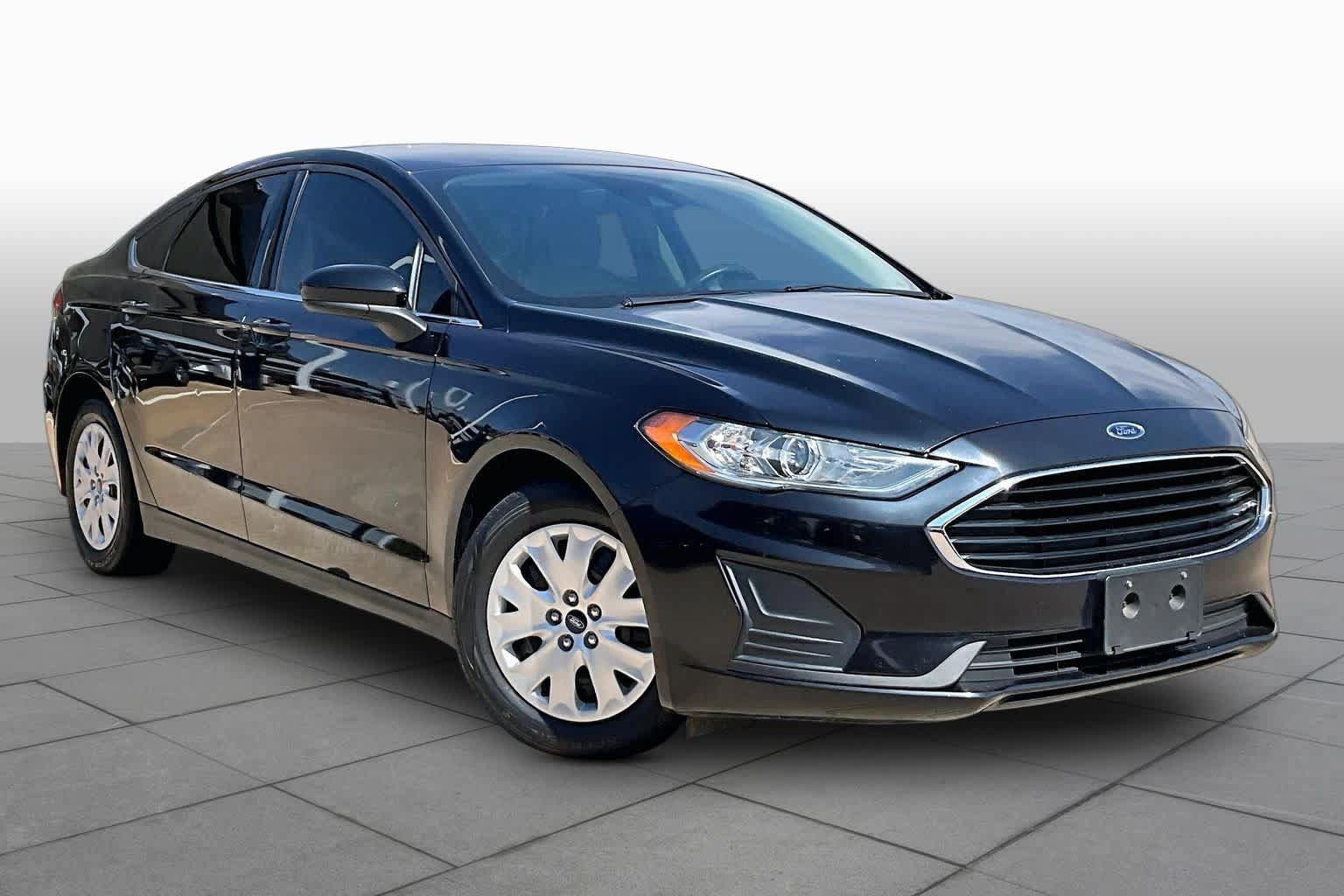 Used 2020 Ford Fusion S FWD image 3