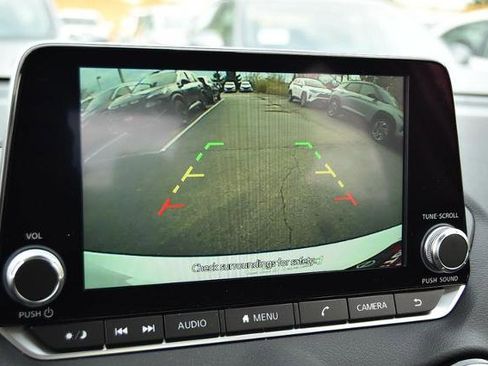 New 2025 Nissan Sentra SV image 13