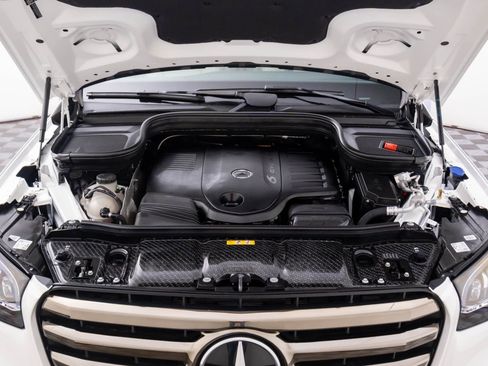 Certified 2025 Mercedes-Benz GLS 450 4MATIC image 32