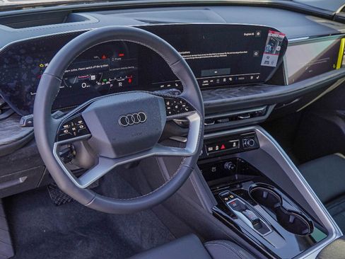 New 2025 Audi Q5 Prestige image 7