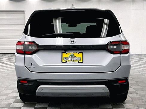 Used 2023 Honda Pilot EX-L image 4