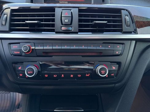 Used 2015 BMW 328i xDrive 4dr Sdn 328i xDrive AWD image 38