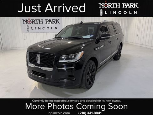 Used 2023 Lincoln Navigator L Reserve AWD/4WD image 1