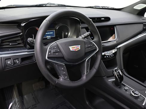 Certified 2023 Cadillac XT5 Premium Luxury AWD/4WD image 11