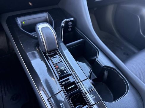 Used 2024 Toyota Crown Limited w/ Advanced Technology Package image 34