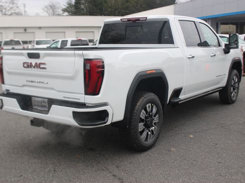 New 2026 GMC Sierra 2500 Denali w/ Denali Reserve Package image 7