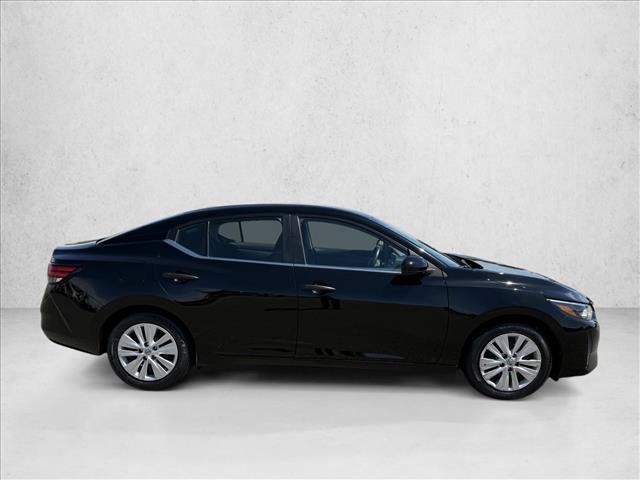 Used 2025 Nissan Sentra S FWD image 4