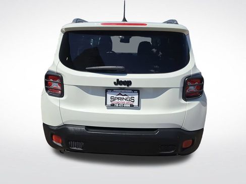 Used 2017 Jeep Renegade Altitude FWD image 4