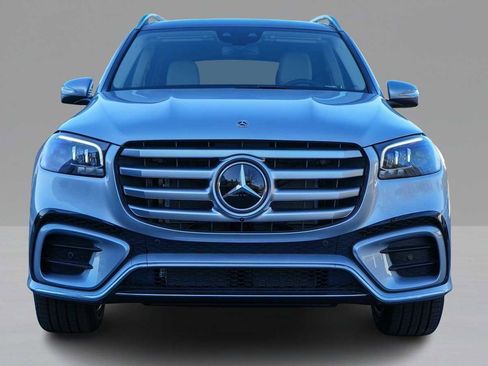 Used 2026 Mercedes-Benz GLS 450 4MATIC image 2