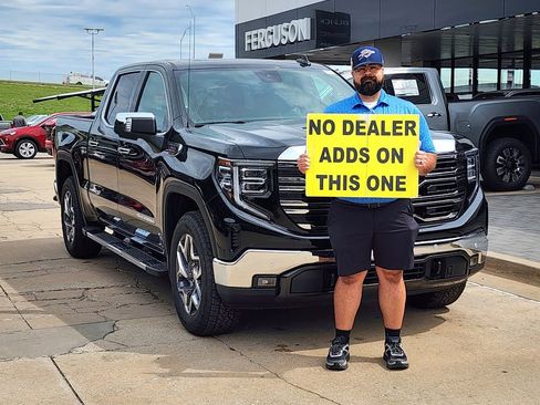 New 2026 GMC Sierra 1500 SLT w/ SLT Premium Plus Package AWD/4WD image 1