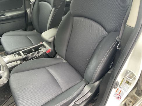 Used 2014 Subaru Impreza 2.0i Sport Premium AWD/4WD image 9