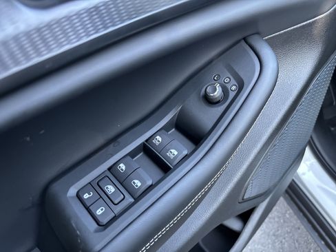 New 2025 Jeep Grand Cherokee Laredo X w/ Luxury Tech Group I image 16