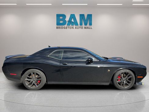 Used 2019 Dodge Challenger R/T Scat Pack w/ Shaker Package image 8