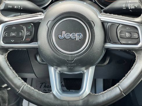 Used 2022 Jeep Gladiator Overland w/ Popular Equipment Package AWD/4WD image 20