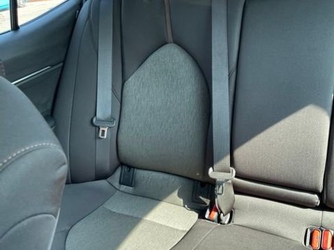 Used 2019 Toyota Camry LE FWD image 29