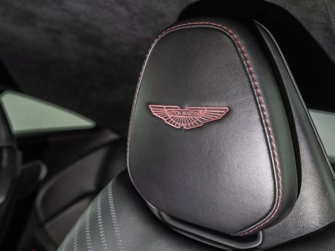 Used 2018 Aston Martin DB11 V12 image 34
