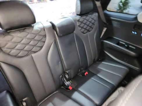 Used 2021 Hyundai Palisade Limited image 19