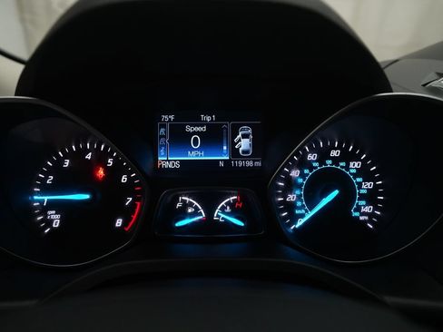 Used 2015 Ford Escape SE w/ Equipment Group 201A FWD image 2