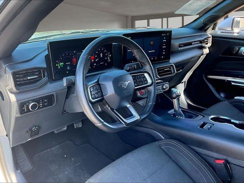 Used 2024 Ford Mustang Coupe image 17