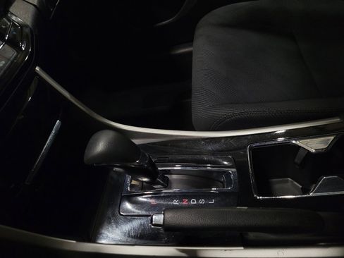 Used 2017 Honda Accord EX image 26