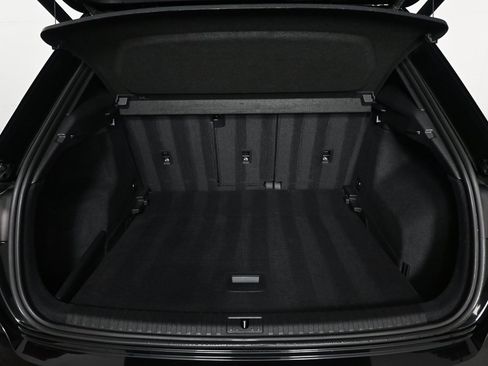 Used 2020 Audi Q3 2.0T Premium w/ Convenience Package image 29