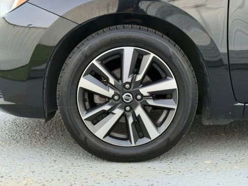 Used 2021 Nissan Versa SV image 21