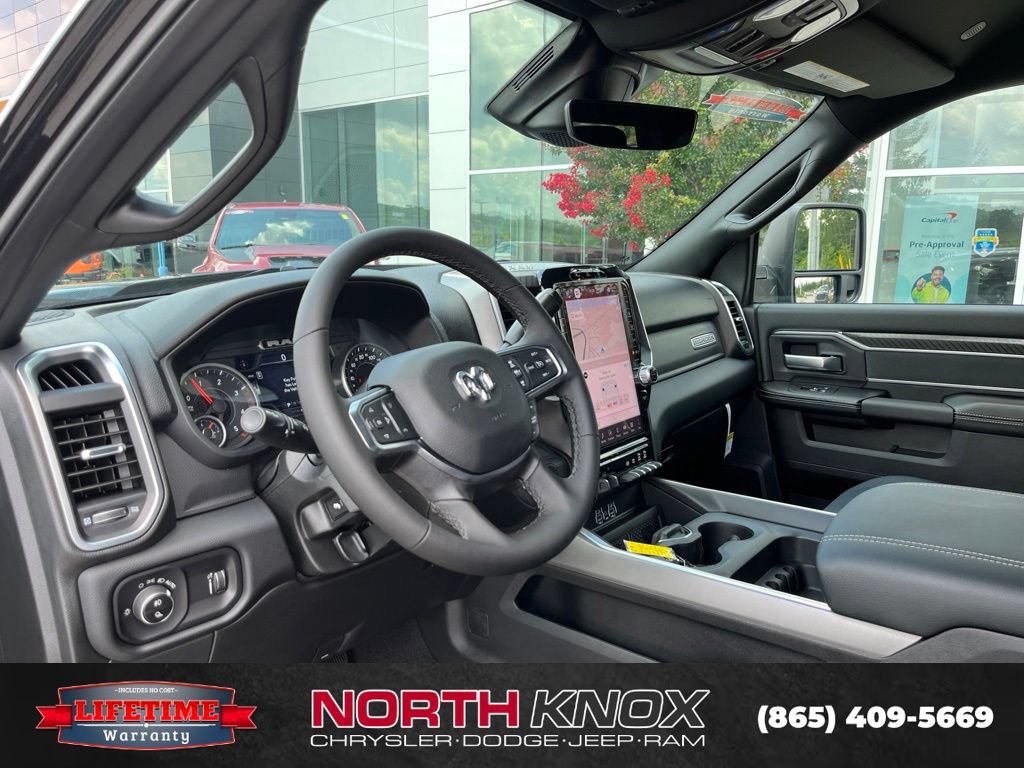 New 2026 RAM 2500 Big Horn AWD/4WD image 4