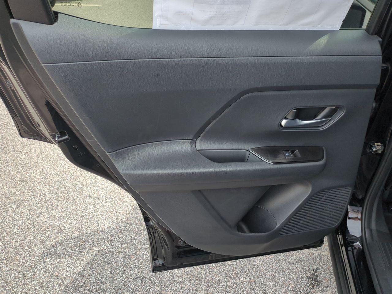 New 2026 Nissan Kicks SR FWD image 25