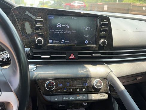 Used 2021 Hyundai Elantra SEL w/ Convenience Package FWD image 6