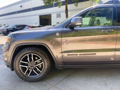 Used 2020 Jeep Grand Cherokee Trailhawk w/ Trailhawk Luxury Group AWD/4WD image 7