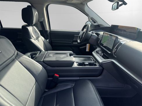 New 2026 Ford Expedition Max Platinum w/ Driver's Package image 15