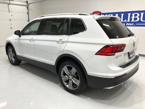 Used 2020 Volkswagen Tiguan SEL w/ 3rd Row Seat Package AWD/4WD image 14