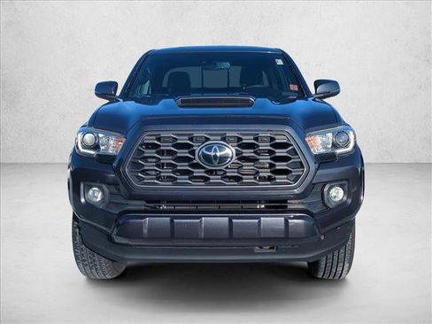 Used 2020 Toyota Tacoma TRD Sport w/ Technology Package image 2