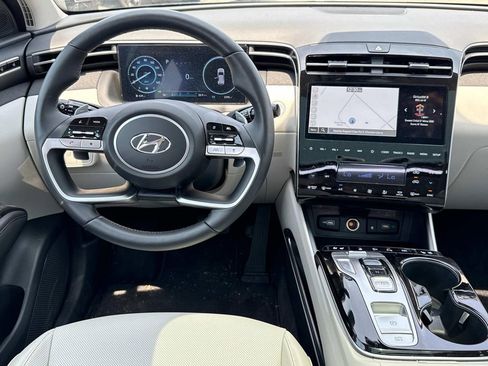 Used 2024 Hyundai Tucson Limited AWD/4WD image 3