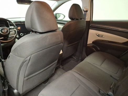 Used 2023 Hyundai Tucson SE image 13