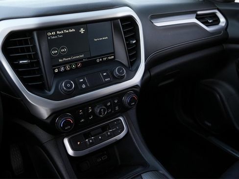 Used 2023 GMC Acadia SLT image 18