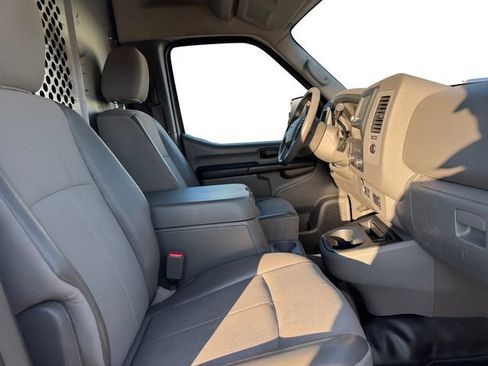 Used 2019 Nissan NV 2500 SV image 15