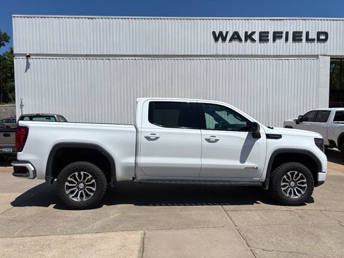 Used 2023 GMC Sierra 1500 AT4 AWD/4WD image 8