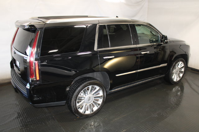 Used 2020 Cadillac Escalade Platinum AWD/4WD image 5