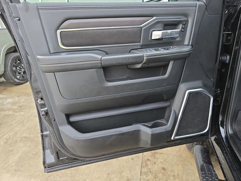 Used 2025 RAM 2500 Laramie image 12