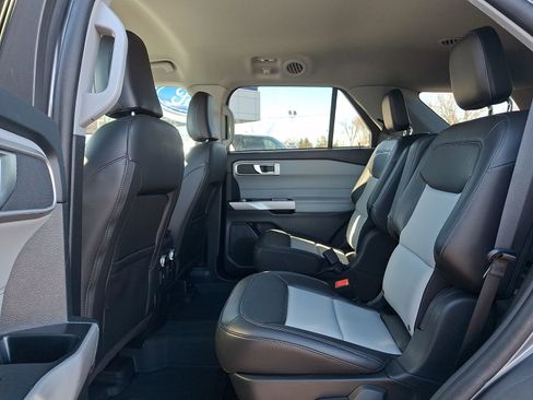 Used 2023 Ford Explorer XLT w/ Equipment Group 202A image 11