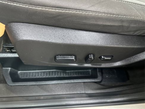 Used 2018 Ford Escape SE image 24