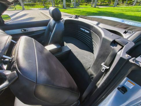 Used 2004 Ford Thunderbird image 16
