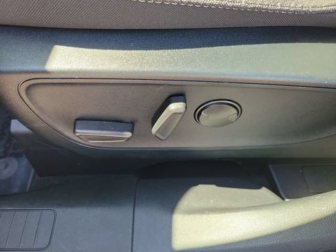 Used 2021 Ford Escape SE w/ Convenience Package FWD image 21